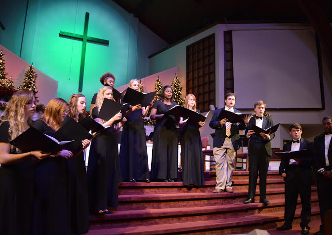 Choir celebrates holidays with concert, performs European carols