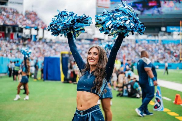 OHS, Ole Miss alumna Hubbell becomes Tennessee Titans cheerleader